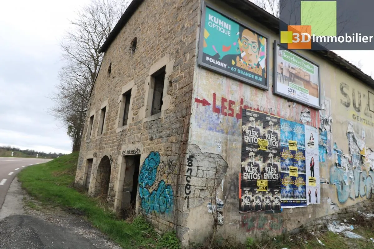 Proche Buvilly 39800 vends bâtiment  en pierres 120m² au sol à reconstruire avec 1000m² de terrain