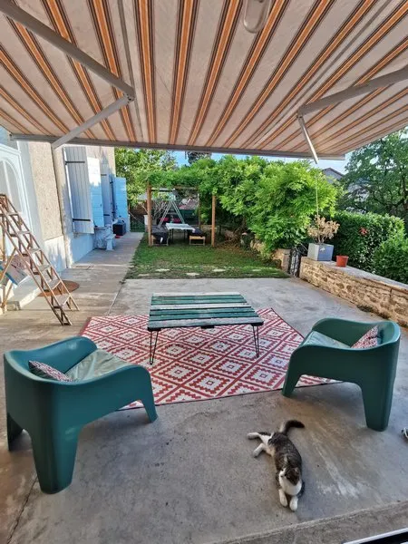 Vente T3 84 m² à Neuville-sur-Saône 385 000 €