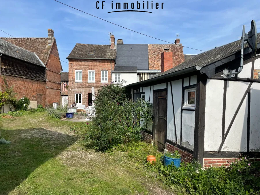 Maison de village avec commerces