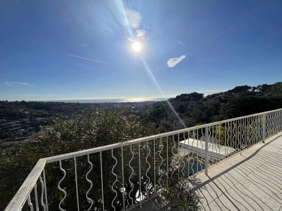 VILLA CAGNES-SUR-MER / PISCINE / VUE MER