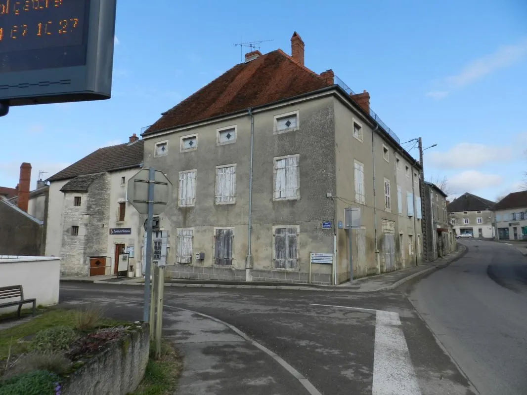Immeuble à rénover Dampierre-sur-Salon