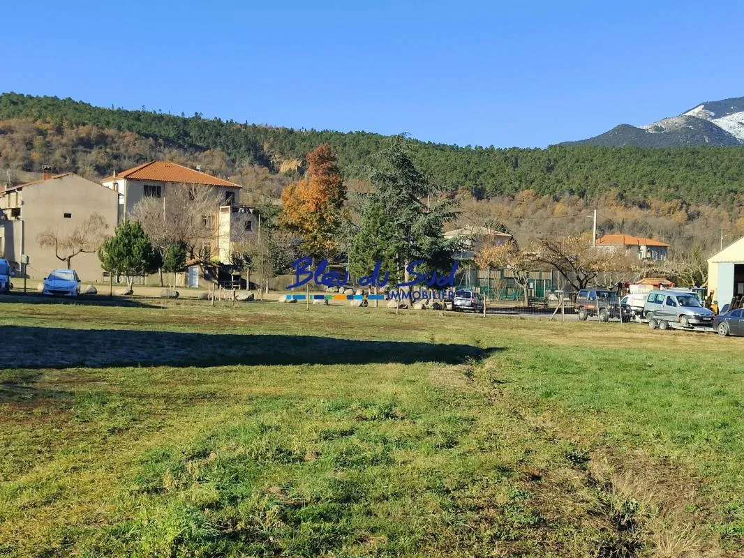 Terrain à bâtir 1080m2 pour maison 4 faces