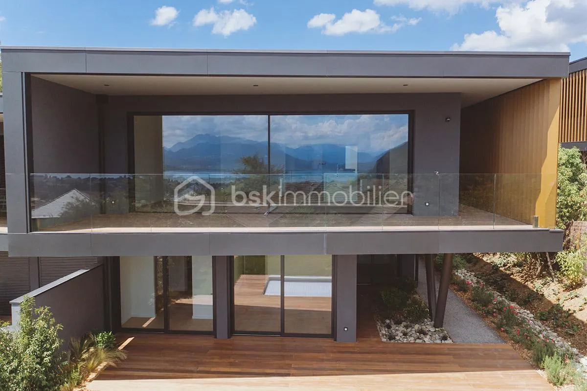 SUPERBE VILLA D ARCHITECTE  ANNECY LE VIEUX