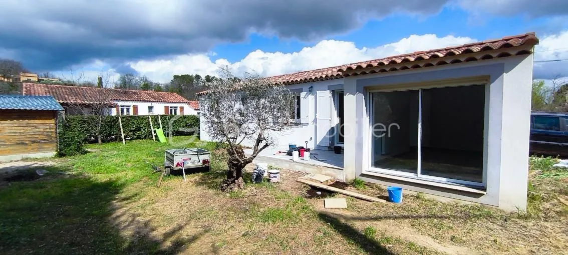 Néoules (83136), maison de plain-pied 86 m²