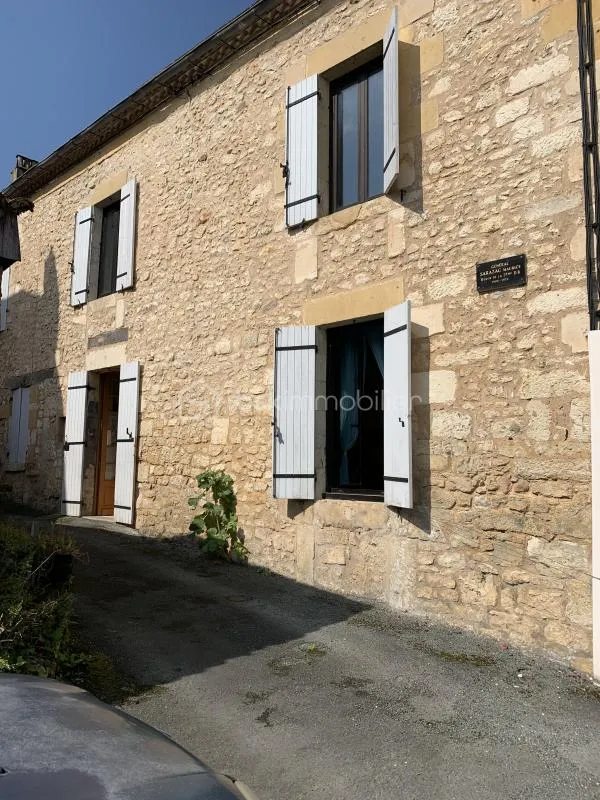 Belle maison de bourg en pierre