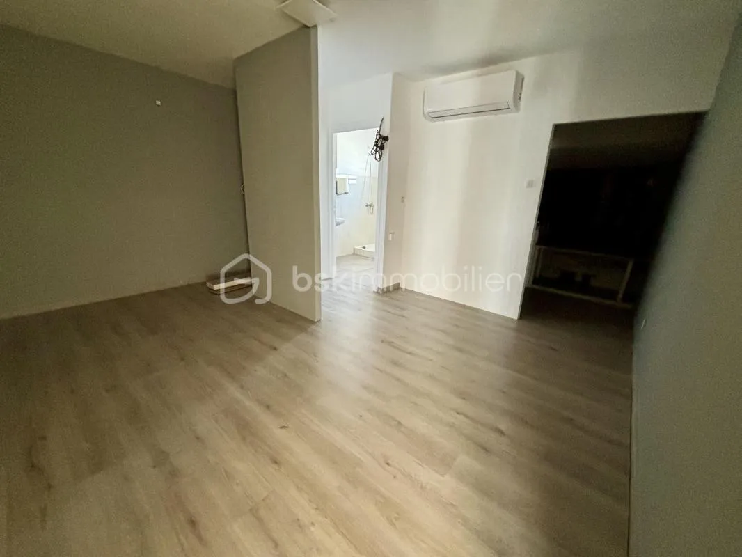 Local commercial 49,5 m² Sainte-Suzanne - Quartier Français