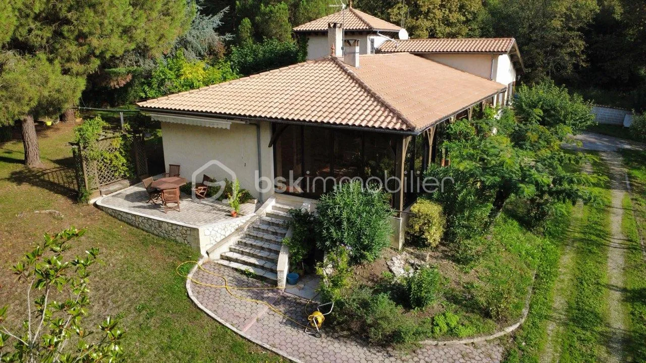 Charmante maison de 190m2 à Coutras