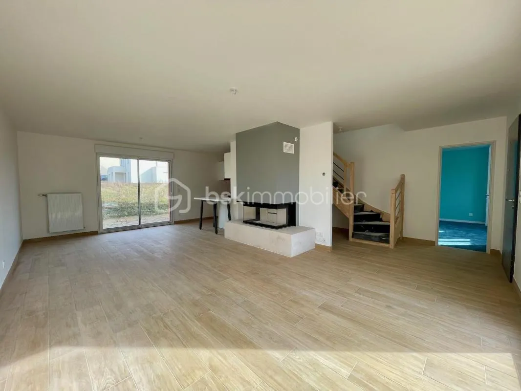 🏡 Maison Individuelle Spacieuse avec Potentiel d'Aménagement – ​​Un Bien Rare à Saisir !