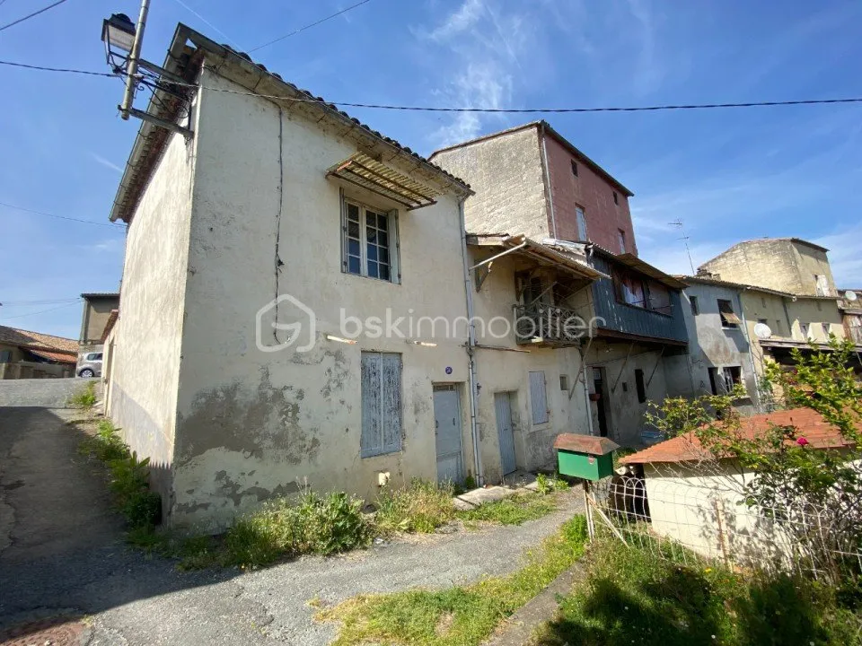 Maison de ville à rénovée   105m2        82000 €            Castillon la bataille
