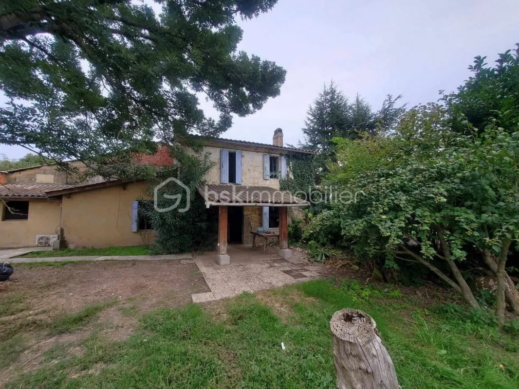 Maison Pierre à rénover                          120000€       St Magne de Castillon