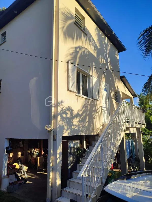 🏡 À VENDRE – Villa T5 avec Vue Mer à Ravine à Malheur