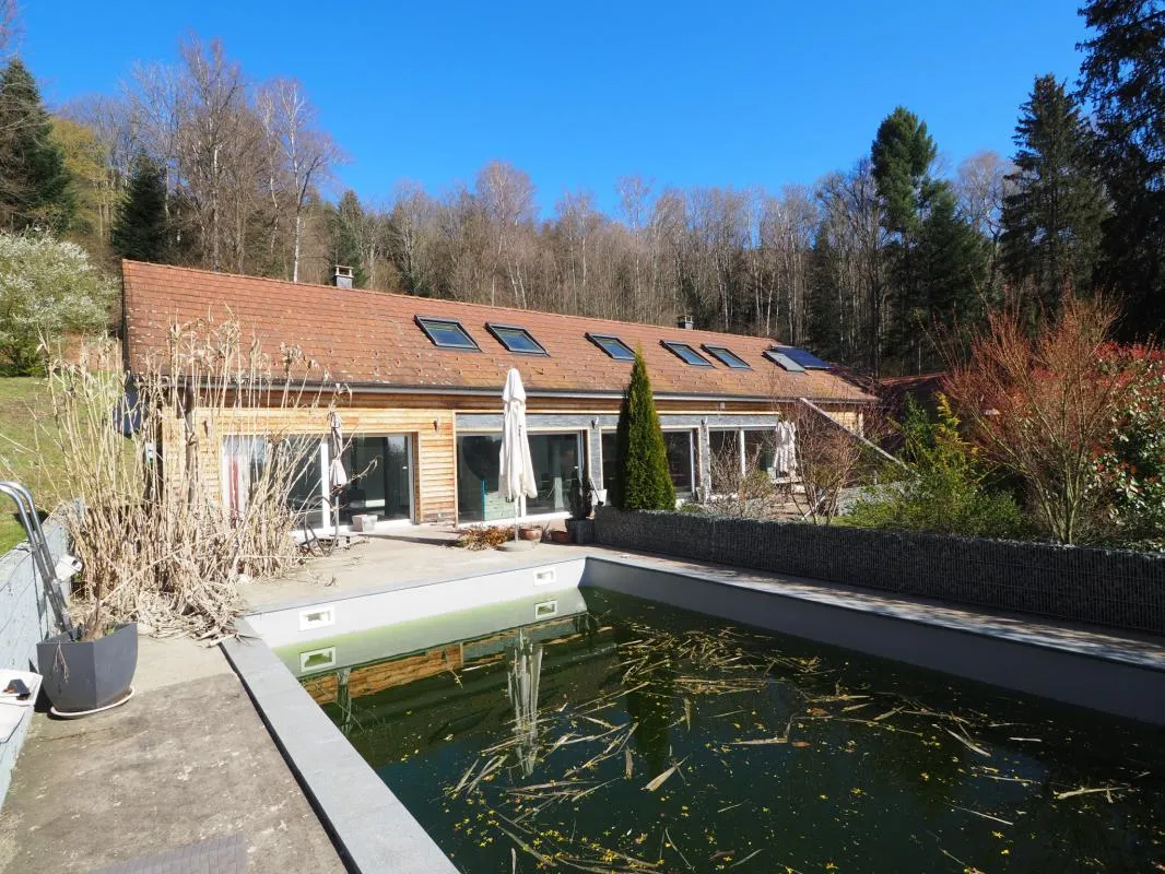 EXCLUSIF GIROMAGNY - Propriété d'exception sur 4 hectares à