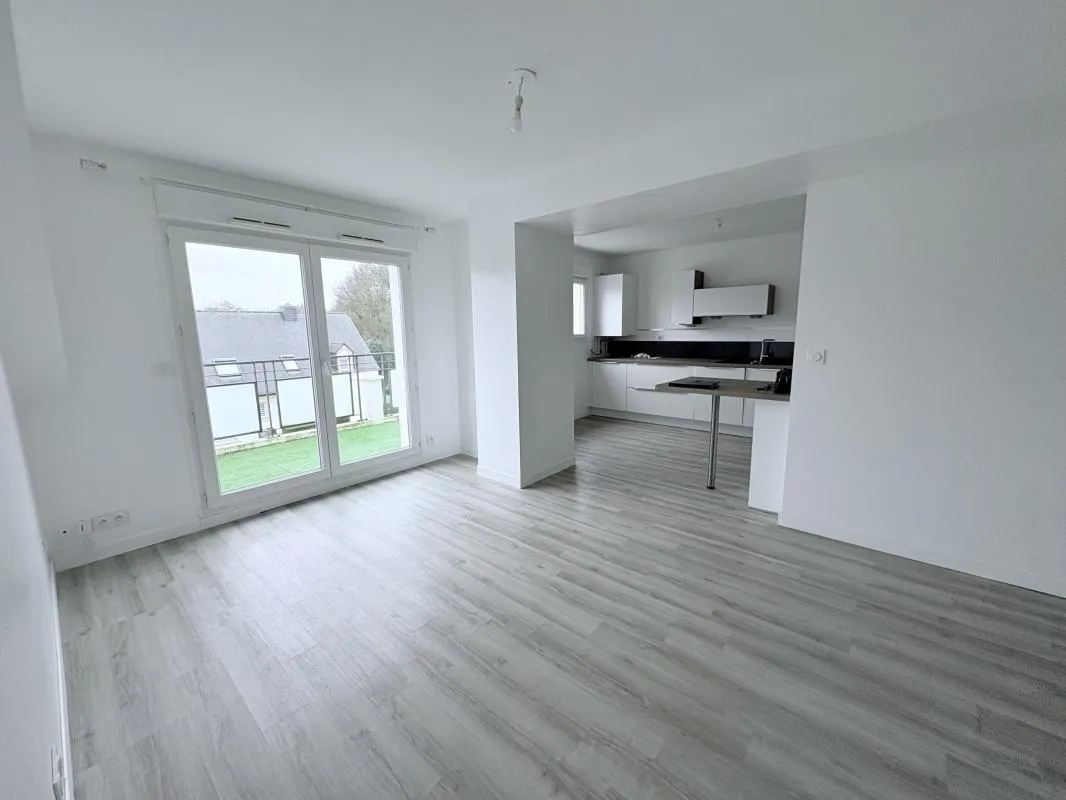 A vendre beau 3 pièces au dernier Étage avec Balcon