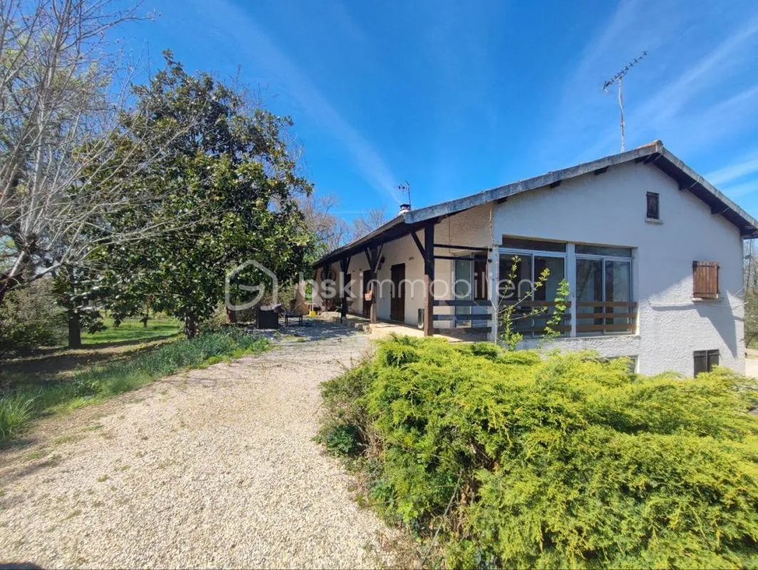 Grande maison familiale ou investissement locatif à fort potentiel à Saint Jean