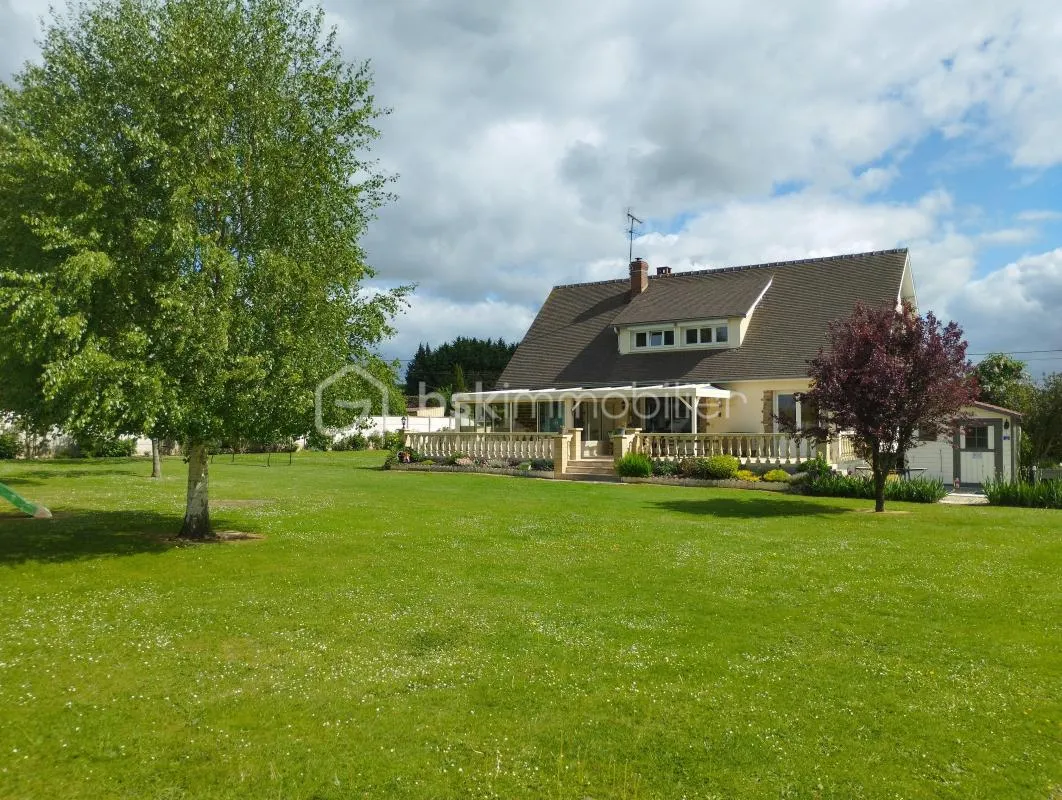 Maison familiale accueillante à Bernay – 153 m², 4 chambres, terrain arboré de 2500 m²