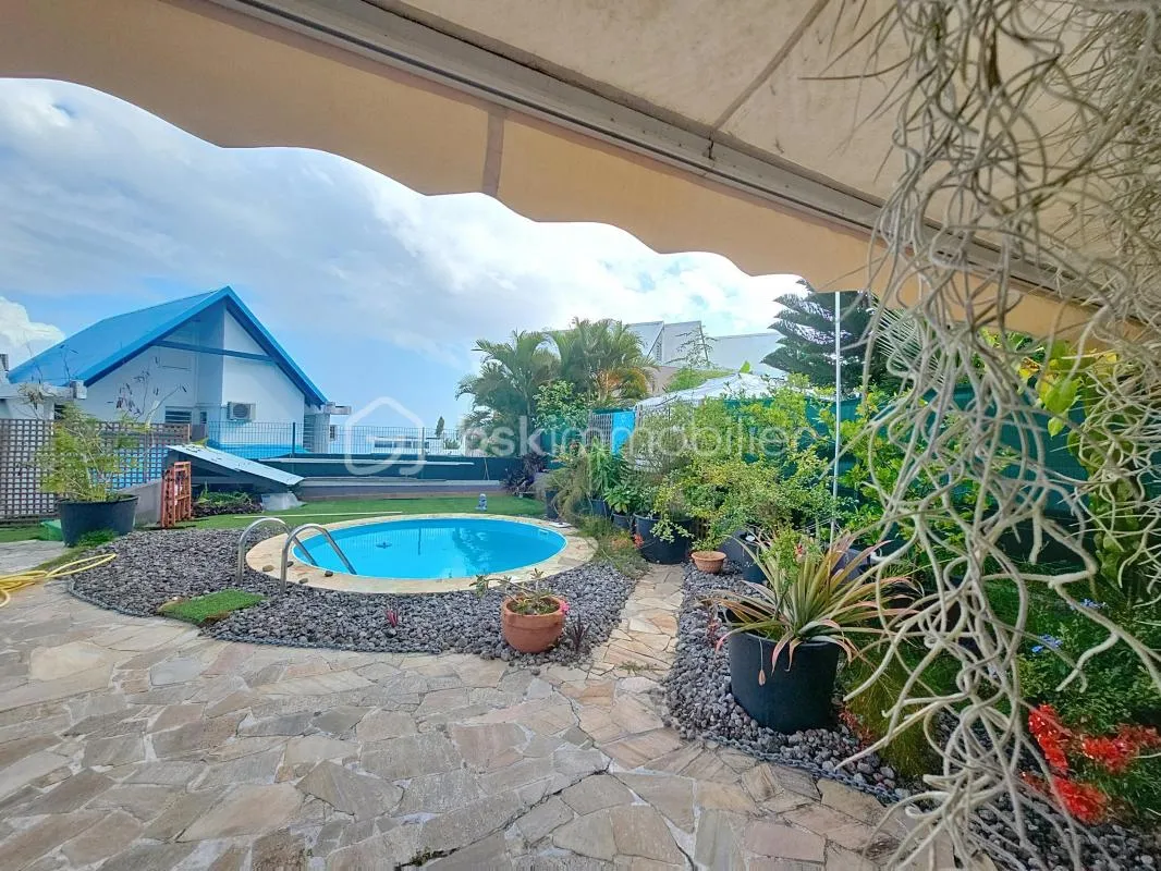 Appartement T3 vue mer piscine Dampierre