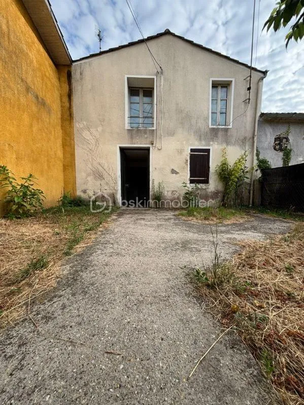 À VENDRE – MAISON À RÉNOVER  – NOAILLAN