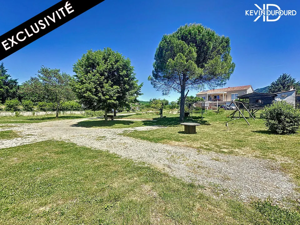 Maison de 200m² sur un terrain de 3000m² à VESSEAUX