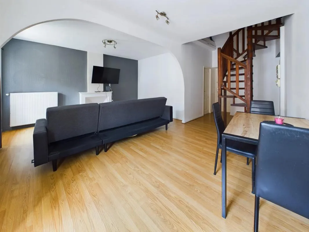 APPARTEMENT T4 DUPLEX  84m2 VENDU LOUÉ EN PLEIN CENTRE