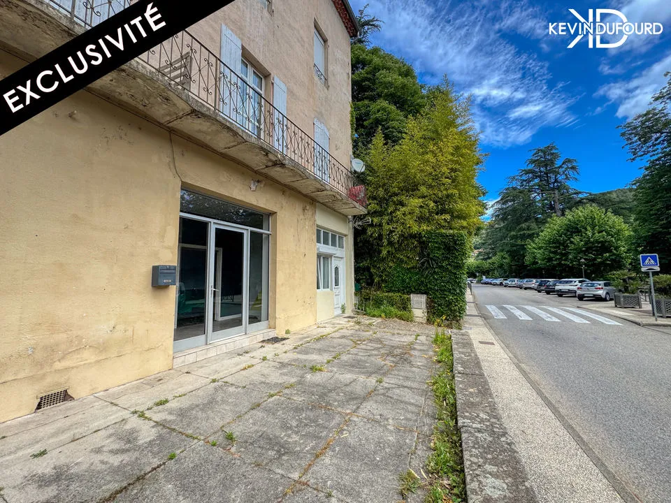 LOCAL COMMERCIAL de 40M2 à VALS LES BAINS