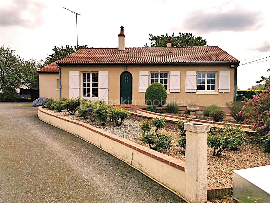 Maison de plain-pied sur sous-sol complet, terrain de 3755 m² – Secteur Vihiers / Trémont