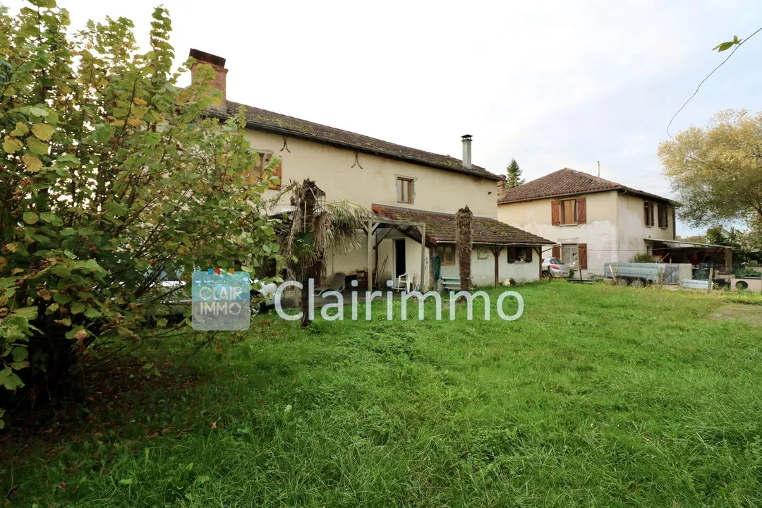 MAISON DE VILLAGE 180 m² - dépendance 80 m² - TERRAIN 1800