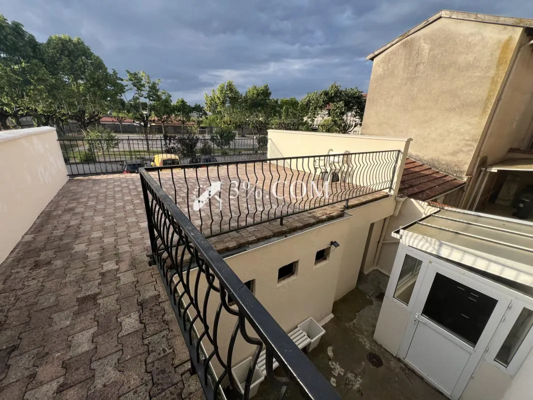 Maison Famialiale Spacieuse avec potentiel locatif 54300 Lun