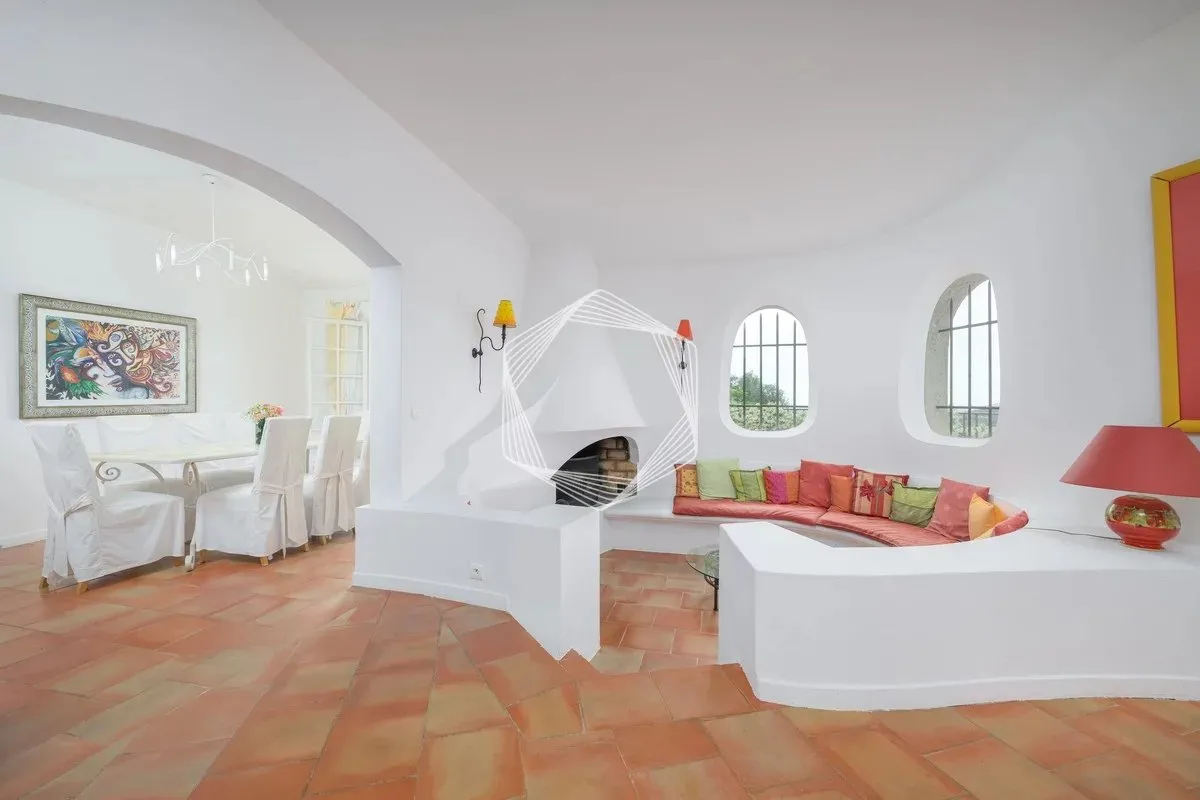 BAISSE DE PRIX - Villa en style Couëlle