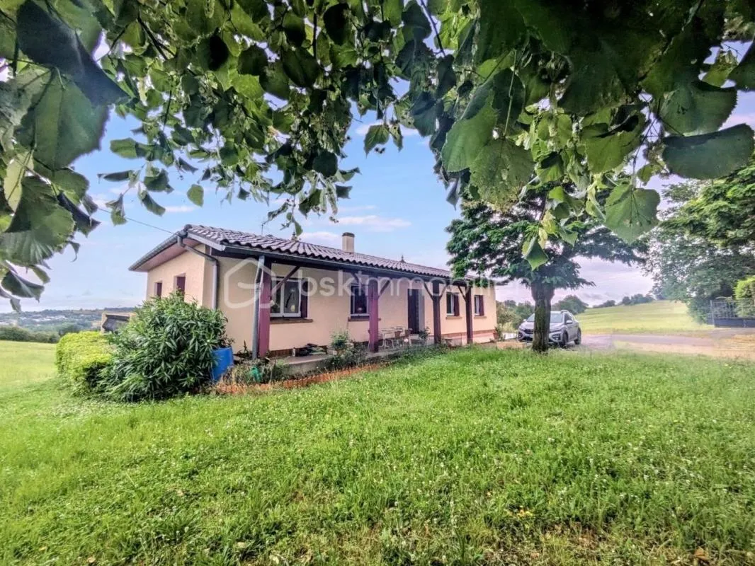 Maison familiale avec potentiel d’aménagement - plain-pied + sous-sol  + Hangar 129 m² sur un grand terrain de 4310 m²