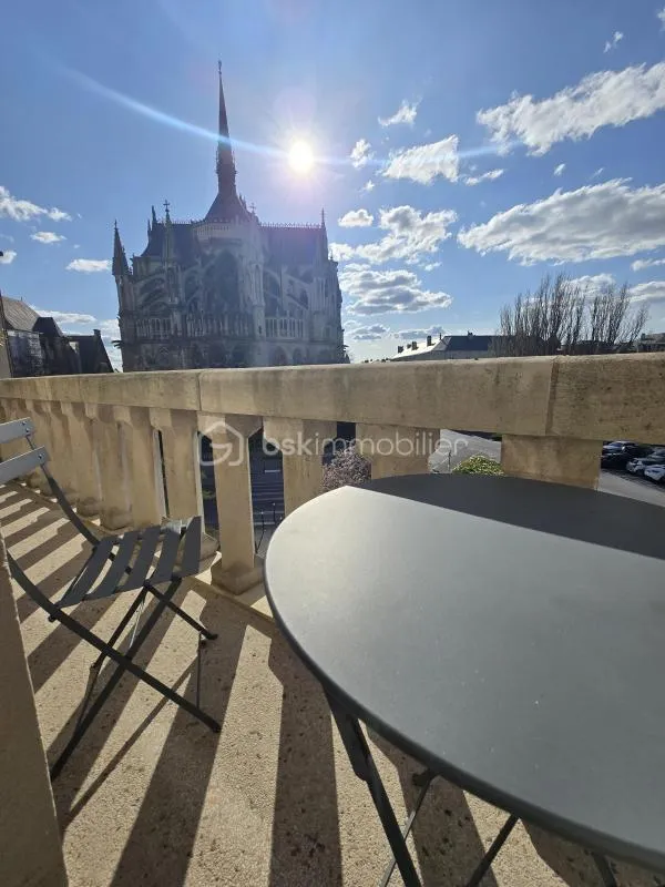 RARE - appartement vue imprenable sur la cathédrale