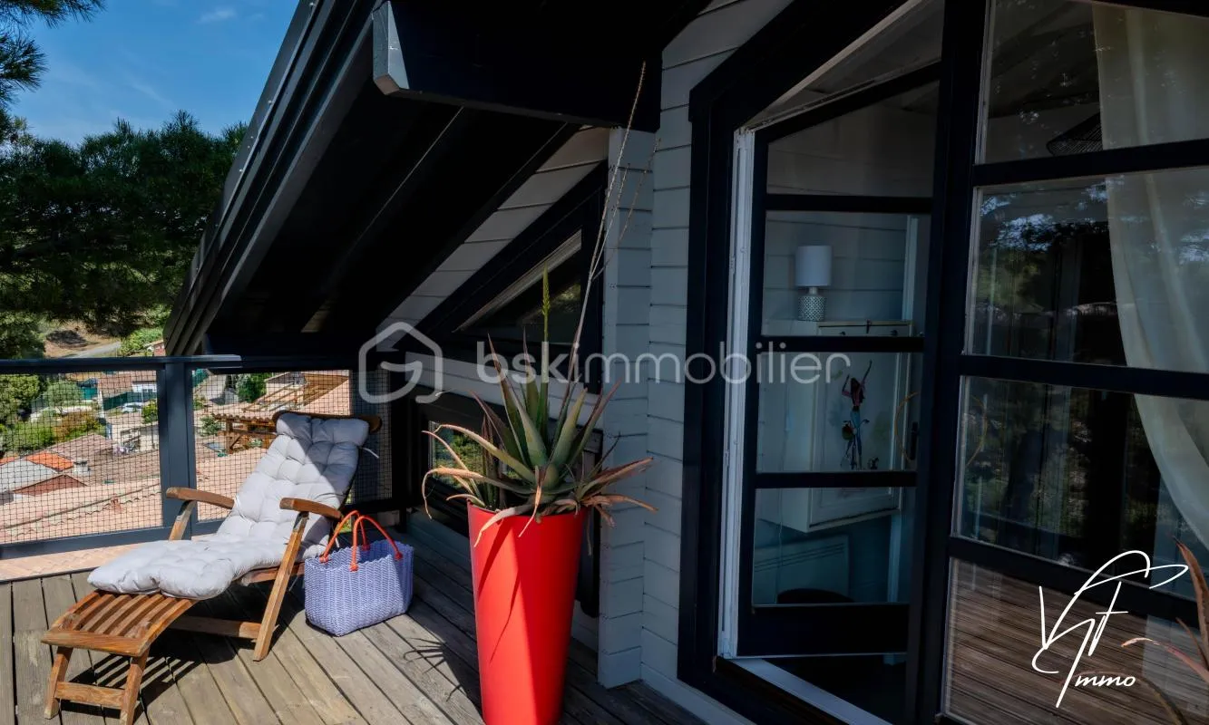 À Vendre : Maison T3 en Bois Moderne - Un Écrin de Verdure au Castellet, Var