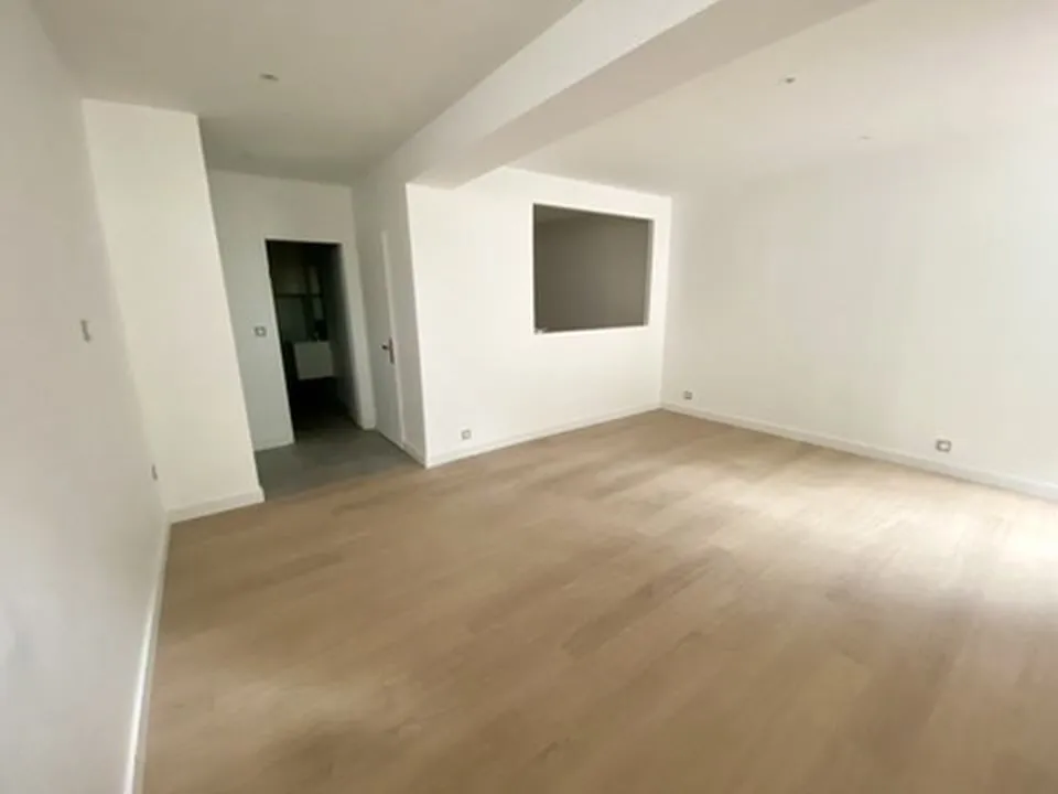 Istres : Appartement type 2 refait à neuf
