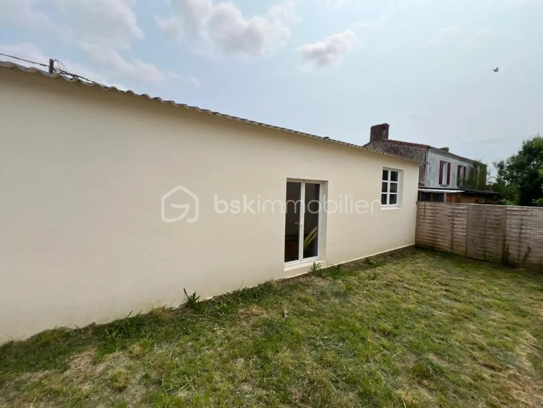 Entrepôt de 111 m² avec potentiel d'habitation – Bouaye (44)