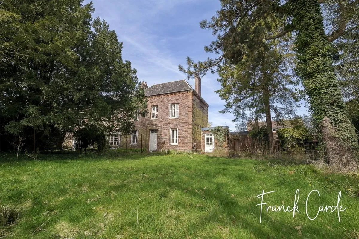 Maison de maître à restaurer en centre ville