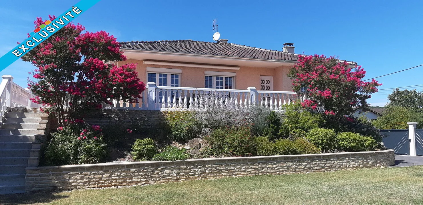 A MACON EN BOURGOGNE MAISON 5 PIECES DE 138 M² AVEC TERRASSE