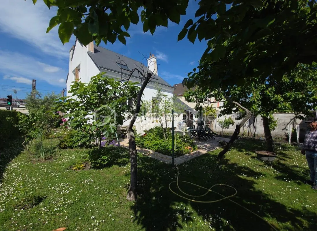 À vendre – Maison 5 pièces face à la gare de Fleury-les-Aubrais