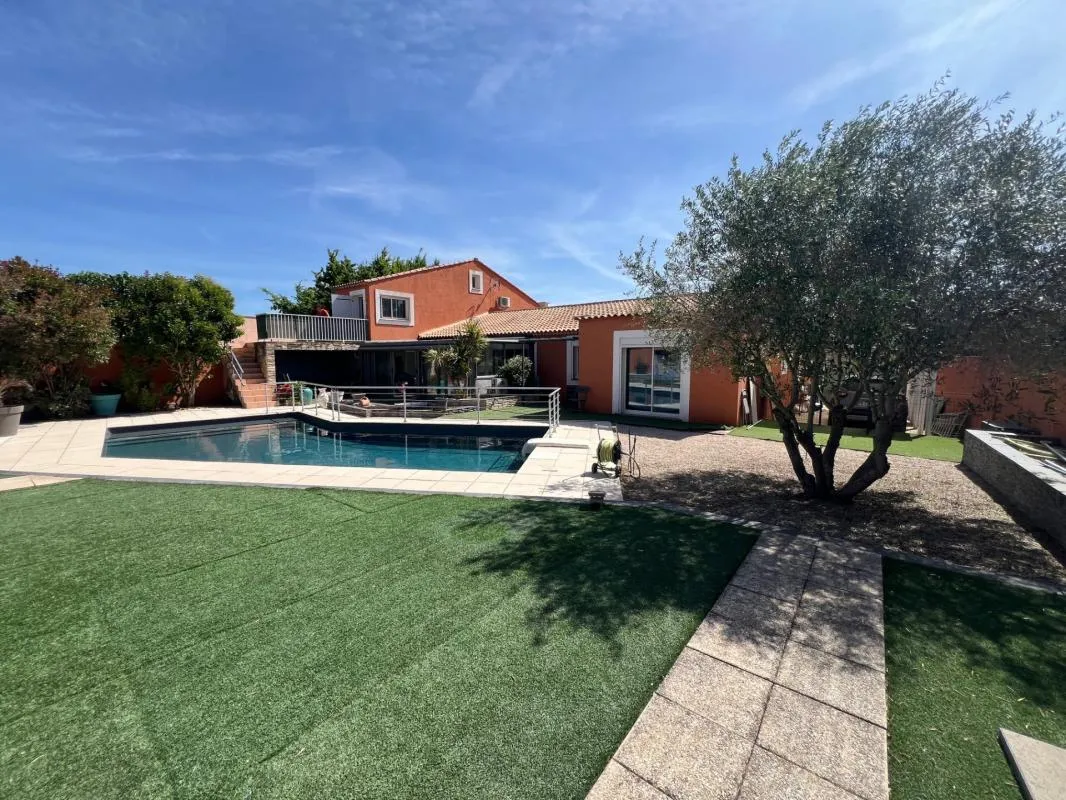 Maison au calme avec piscine, garage et type 2 indépendant