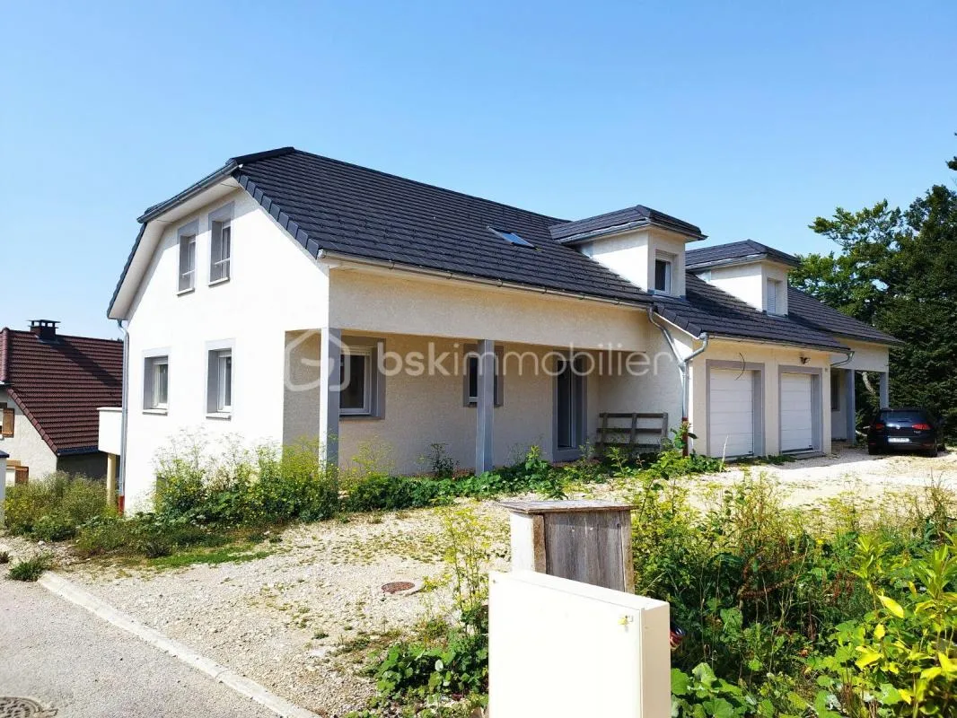 Maison neuve à terminer – 135 m² habitables + 113 m² de sous-sol – Quartier recherché des Marais
