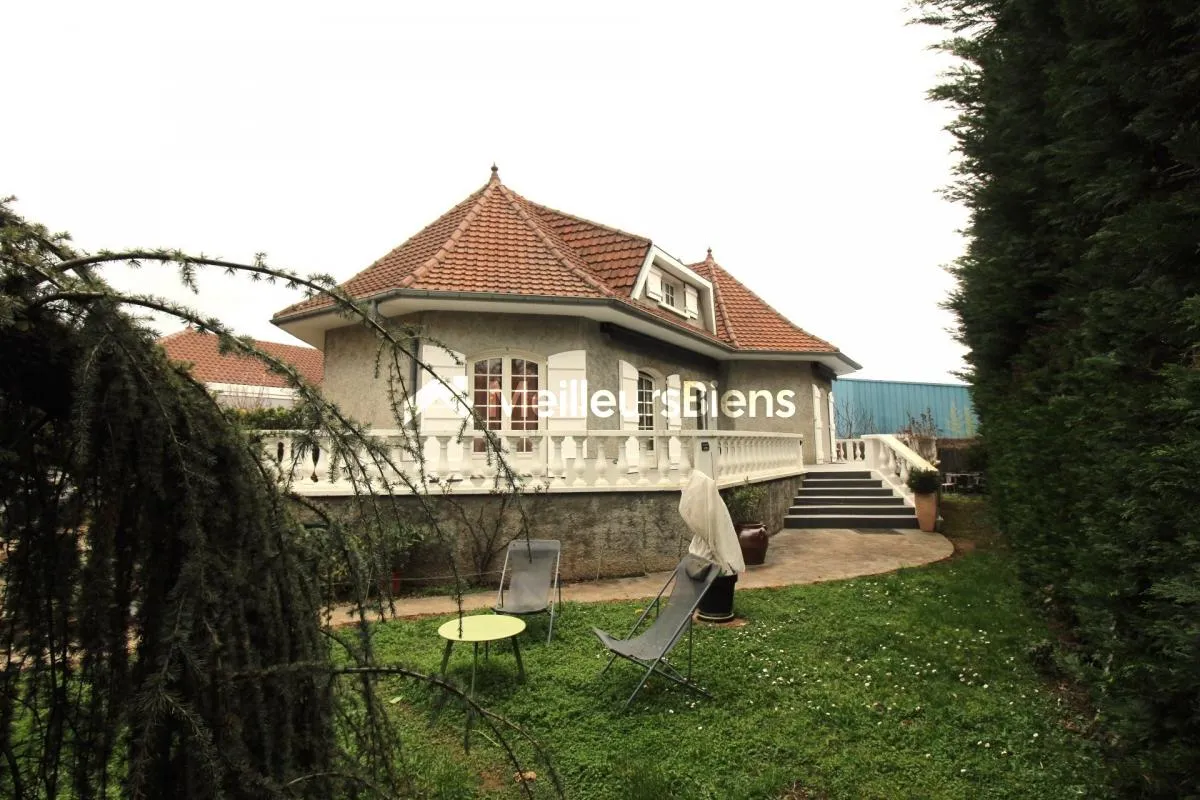Maison individuelle de 127 m² avec sous sol total equipé et atelier terrain 547 m²