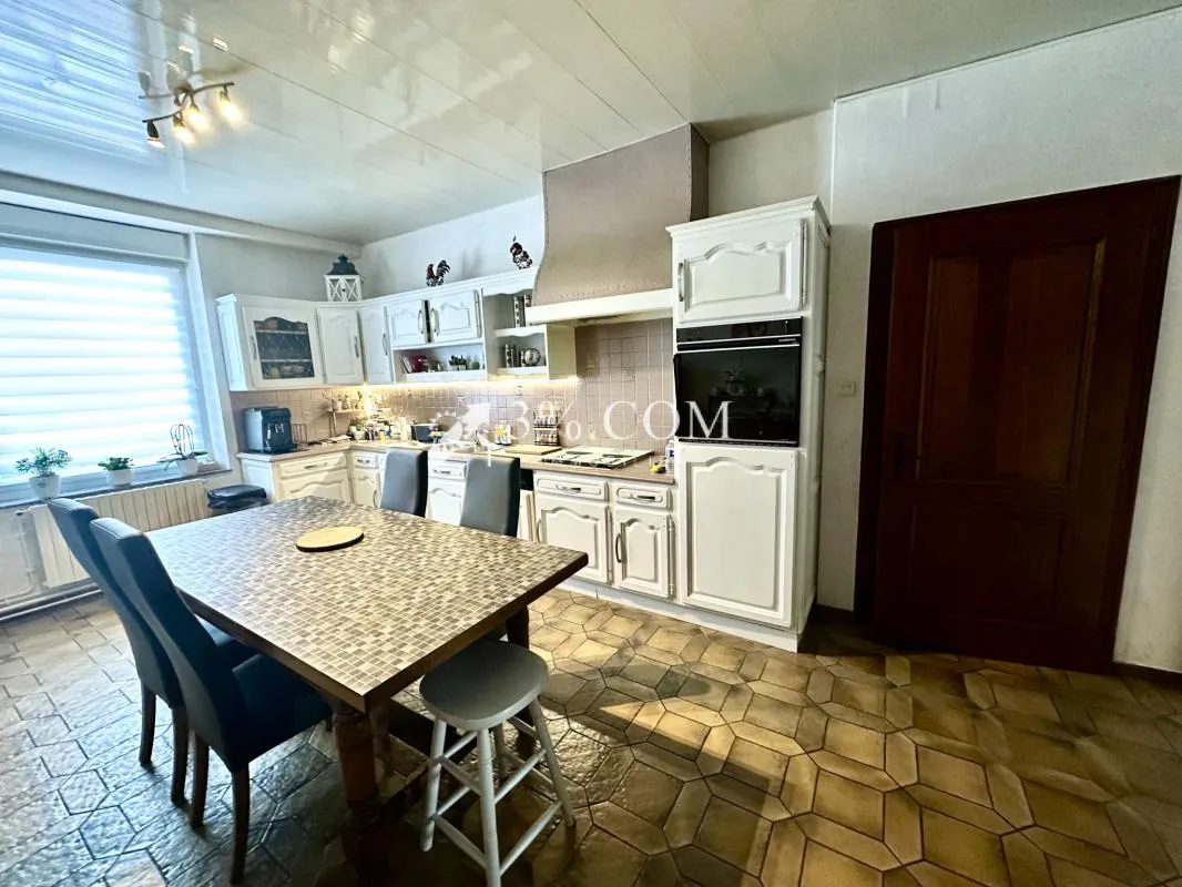 MAISON DE VILLE 180 M2 -  4 CHAMBRES - 585 m2