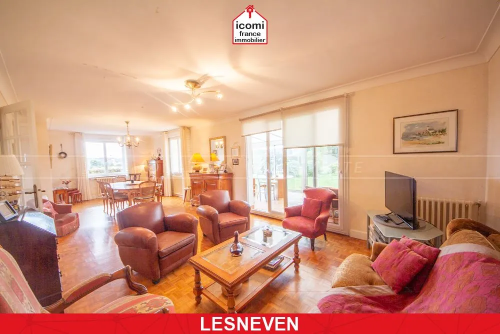 FINISTERE - Lesneven (29260) - A VENDRE - MAISON - T4 - 4 CHAMBRES -VIE DE PLAIN PIED - VERANDA - IDEALEMENT SITUE - SOUS SOL COMPLET - GARAGE