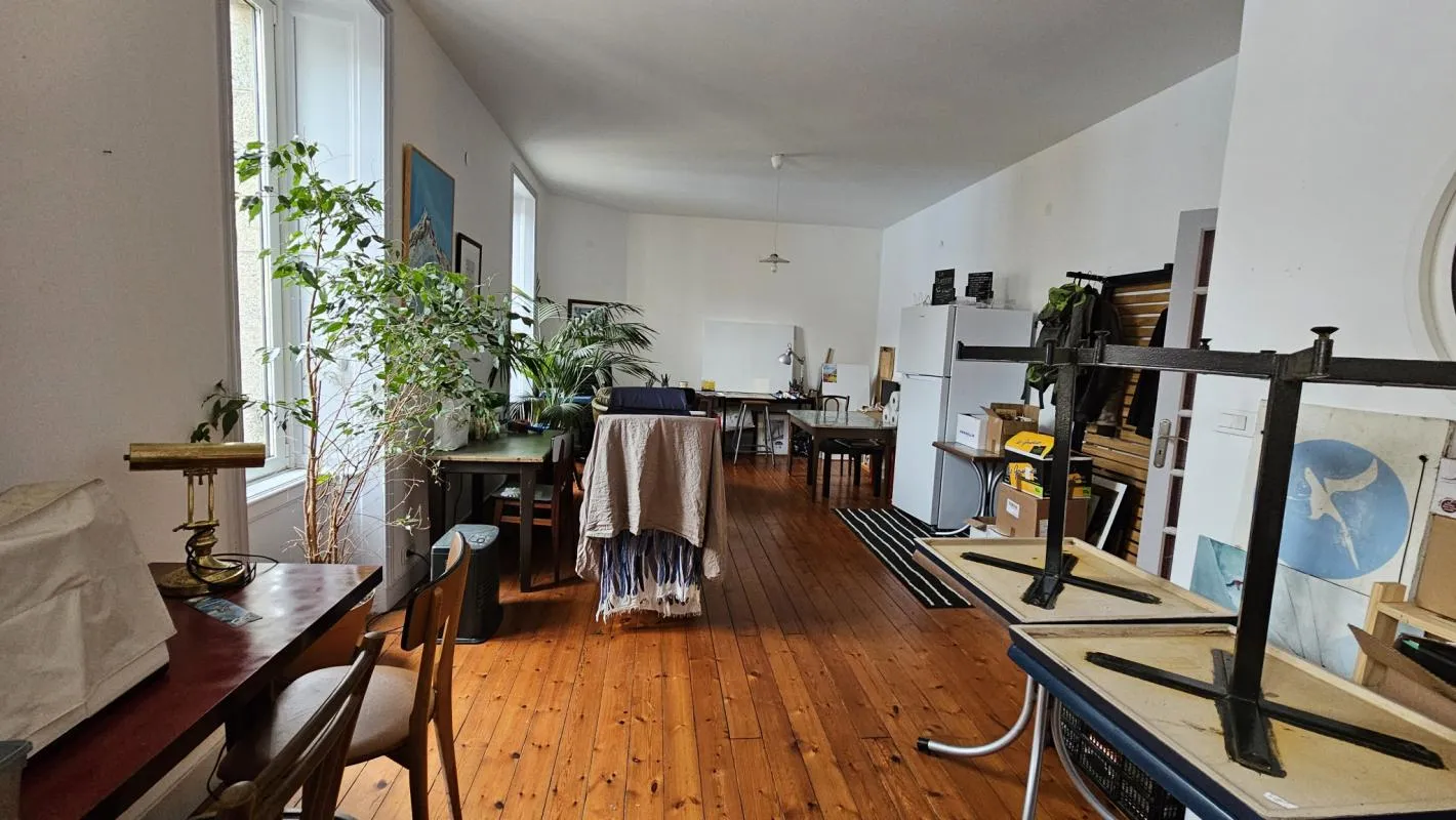 Immeuble Mixte professionnel et habitation