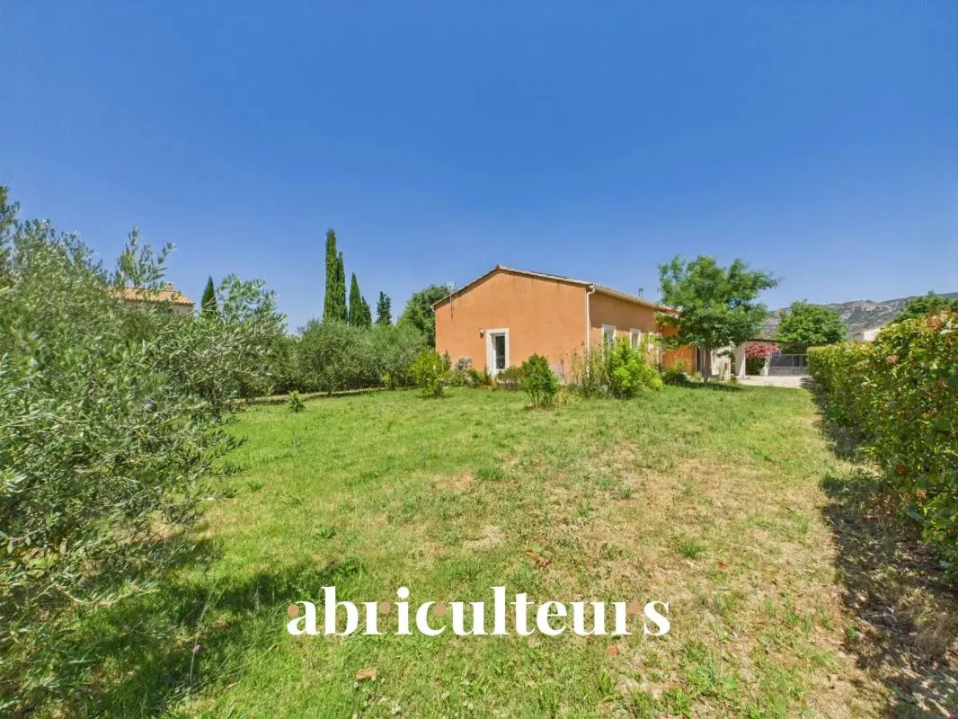 CHEVAL-BLANC (84460) : MAISON T6 PLAIN-PIED DE 160 m²