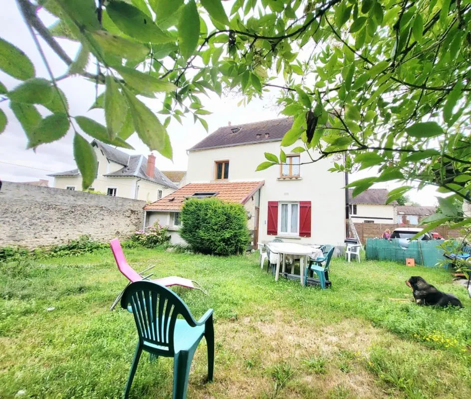 Maison en pierre 4 chambres, grange et jardin
