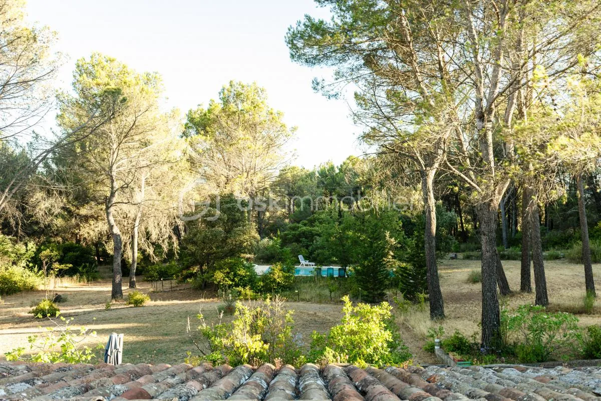 Propriété au pied du Luberon, 220 m² habitables, 6 chambres
