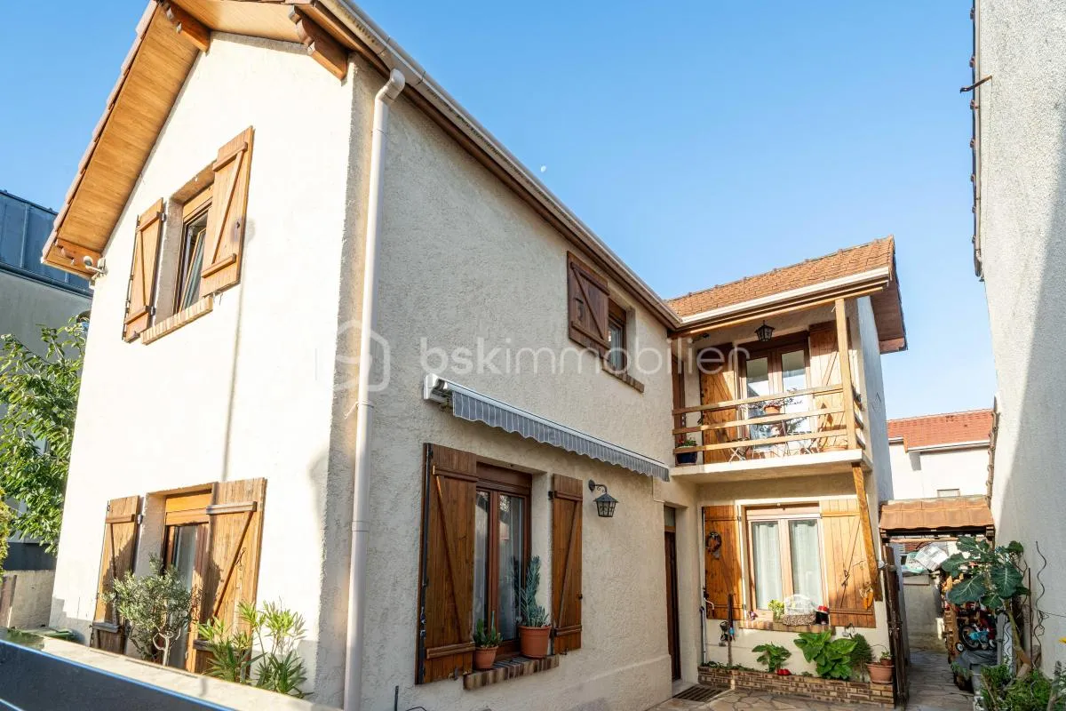 Une maison où poser vos valises – Confort et sérénité à Châtillon