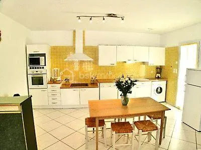 Villa avec garage 50m²
