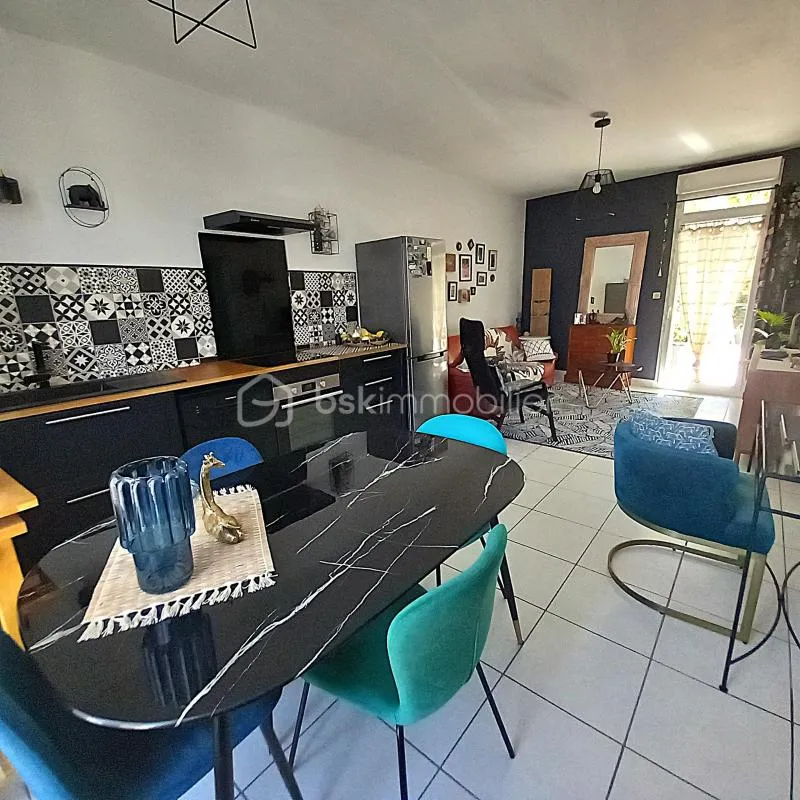 Appartement T2 avec parking et petite terrasse