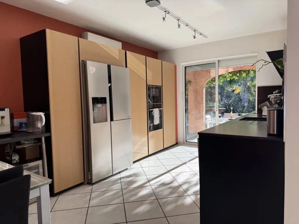 MAISON VAUNAGE PISCINE SPA 1800 M2