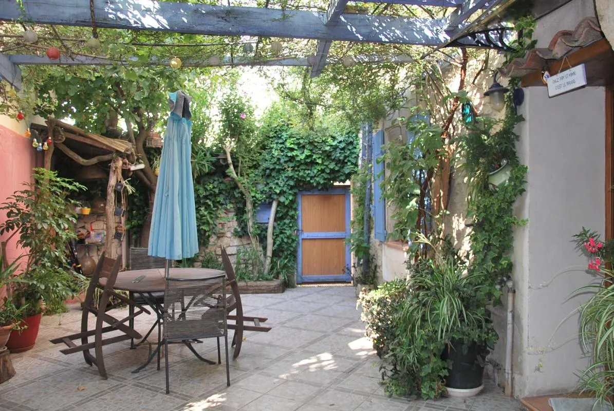 Maison 7 pièces / 222 m² / 299 000 EUR / NIMES